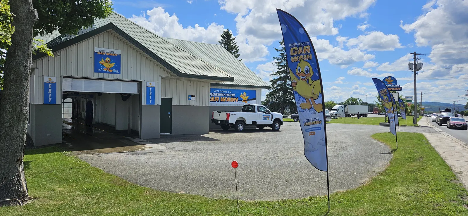 Rubber Duck Car Wash in Woodstock